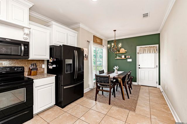 10697 Wrigley Field Ave, Denham Springs, LA 70726