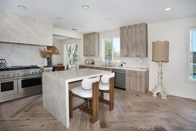 91 Windswept Way, Mission Viejo, CA 92692
