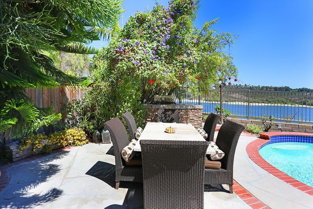 91 Windswept Way, Mission Viejo, CA 92692