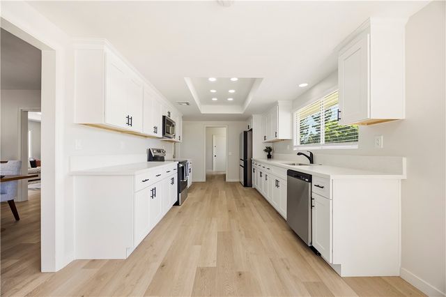 3401 Broadmoor Boulevard, San Bernardino, CA 92404
