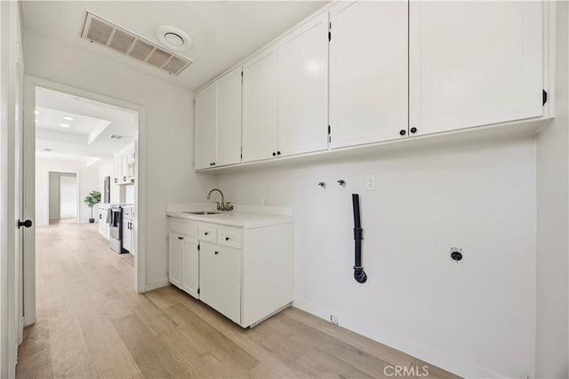 3401 Broadmoor Boulevard, San Bernardino, CA 92404