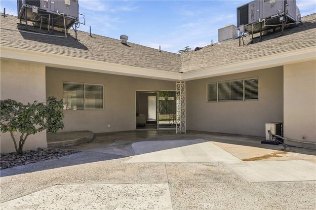 3401 Broadmoor Boulevard, San Bernardino, CA 92404
