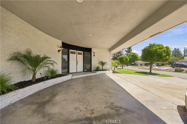 3401 Broadmoor Boulevard, San Bernardino, CA 92404