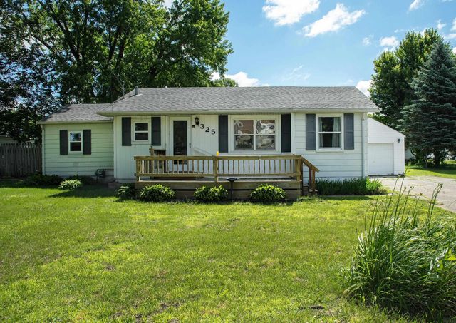 325 S Evans Road, Evansdale, IA 50707