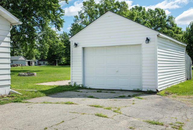 325 S Evans Road, Evansdale, IA 50707