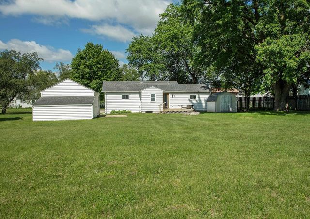 325 S Evans Road, Evansdale, IA 50707