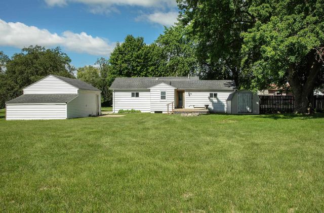 325 S Evans Road, Evansdale, IA 50707