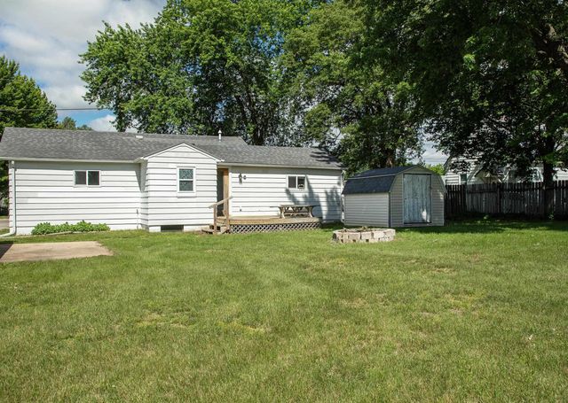 325 S Evans Road, Evansdale, IA 50707