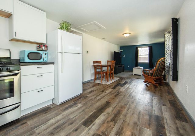 325 S Evans Road, Evansdale, IA 50707