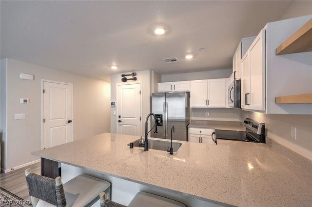 4463 Honey Hills Avenue, Las Vegas, NV 89141