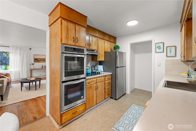 13203 2nd Avenue NW, Seattle, WA 98177