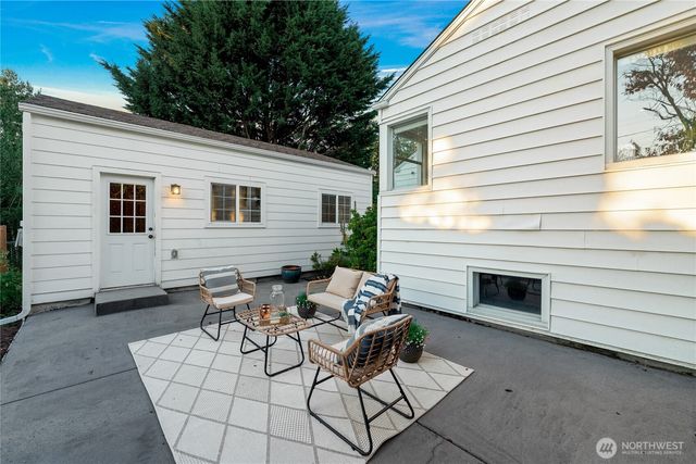 13203 2nd Avenue NW, Seattle, WA 98177