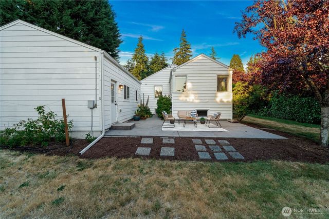 13203 2nd Avenue NW, Seattle, WA 98177