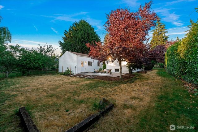 13203 2nd Avenue NW, Seattle, WA 98177