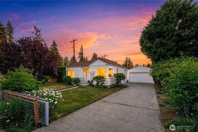 13203 2nd Avenue NW, Seattle, WA 98177