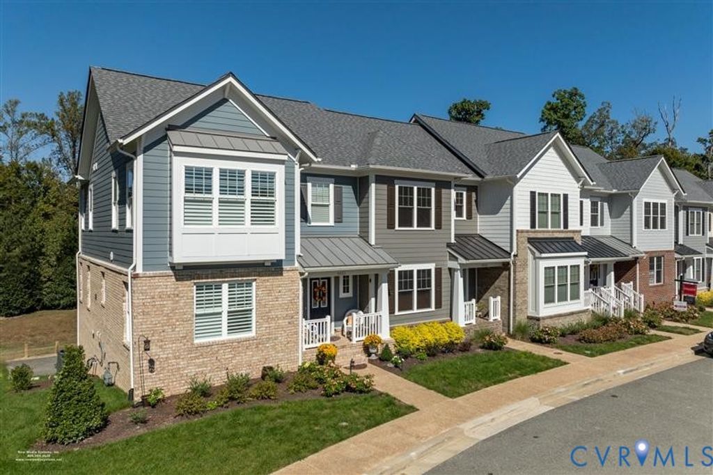 9492 Creek Summit Cir, Richmond, VA 23235