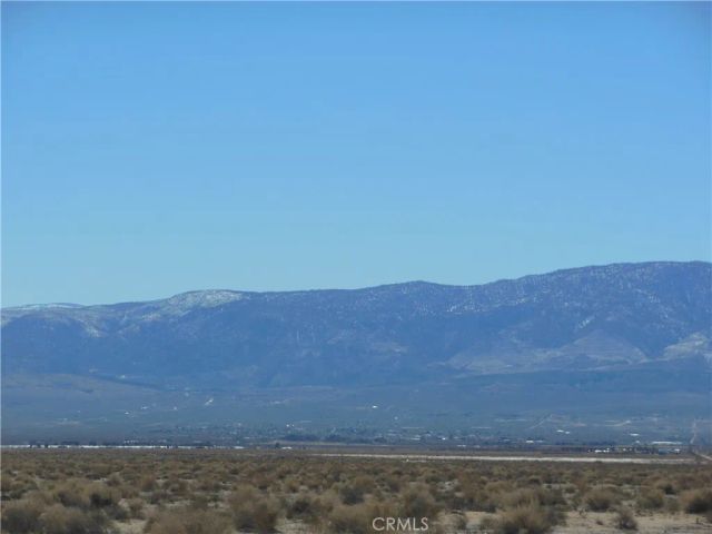 105 Smoke Bush, Lucerne Valley, CA 92356