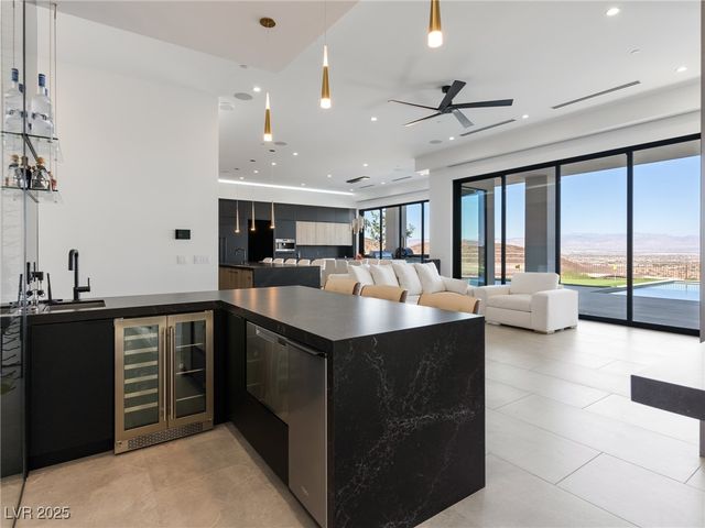 25 Rockstream Drive, Henderson, NV 89012