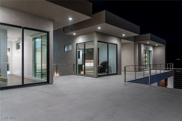 25 Rockstream Drive, Henderson, NV 89012