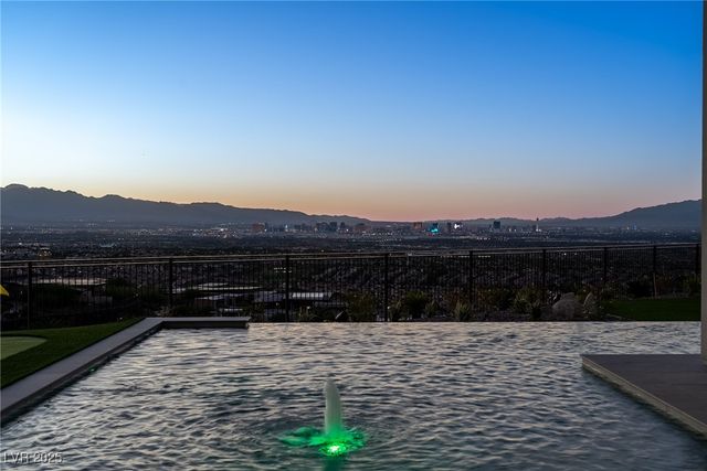25 Rockstream Drive, Henderson, NV 89012