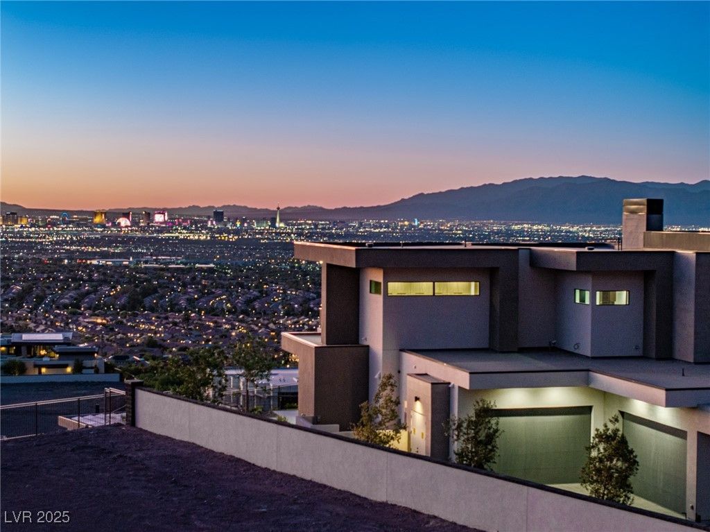 25 Rockstream Drive, Henderson, NV 89012