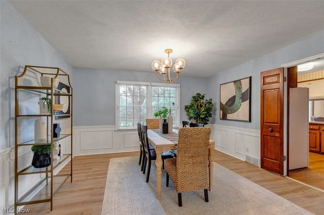 5045 Clubside Road, Lyndhurst, OH 44124