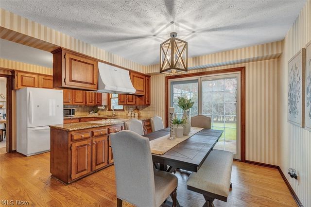 5045 Clubside Road, Lyndhurst, OH 44124
