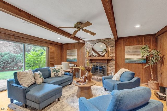 5045 Clubside Road, Lyndhurst, OH 44124