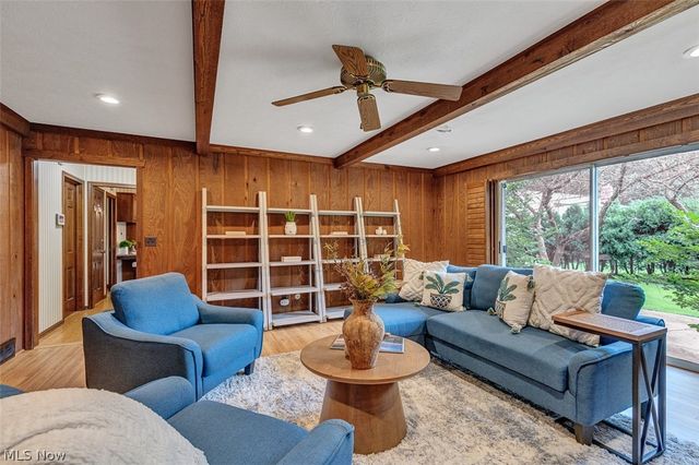 5045 Clubside Road, Lyndhurst, OH 44124