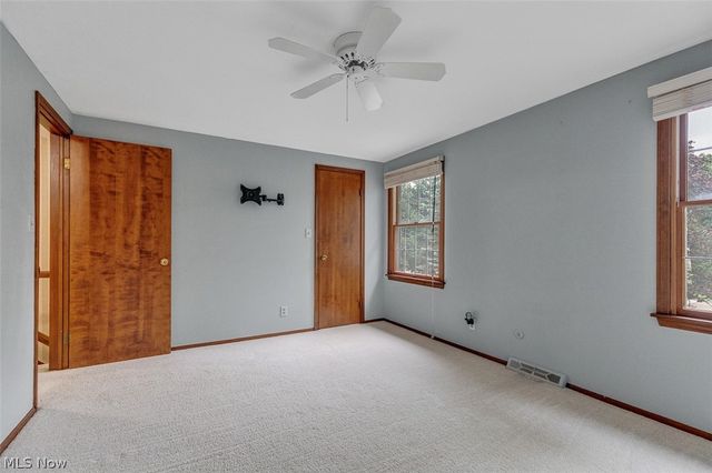 5045 Clubside Road, Lyndhurst, OH 44124