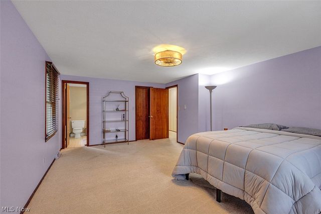 5045 Clubside Road, Lyndhurst, OH 44124