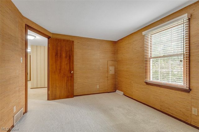 5045 Clubside Road, Lyndhurst, OH 44124