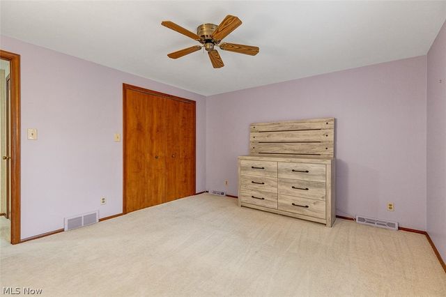 5045 Clubside Road, Lyndhurst, OH 44124