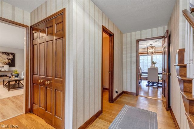 5045 Clubside Road, Lyndhurst, OH 44124