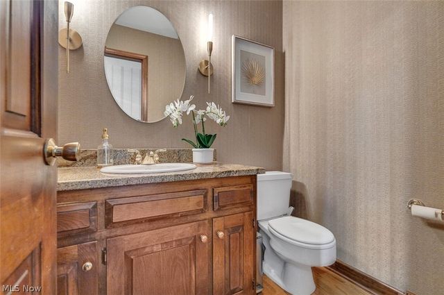 5045 Clubside Road, Lyndhurst, OH 44124