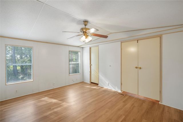 71 Road 5221, Cleveland, TX 77327