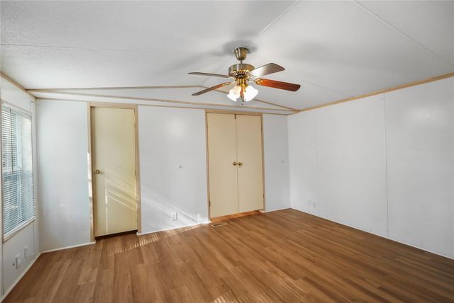 71 Road 5221, Cleveland, TX 77327