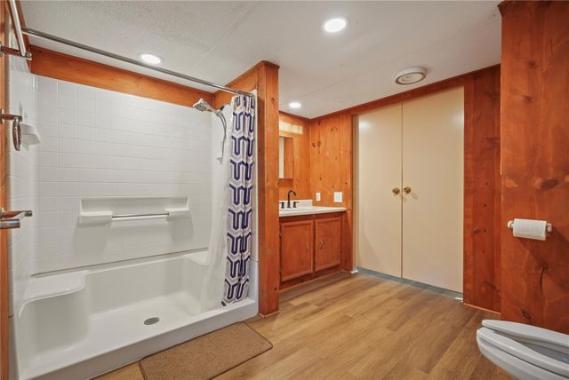 71 Road 5221, Cleveland, TX 77327