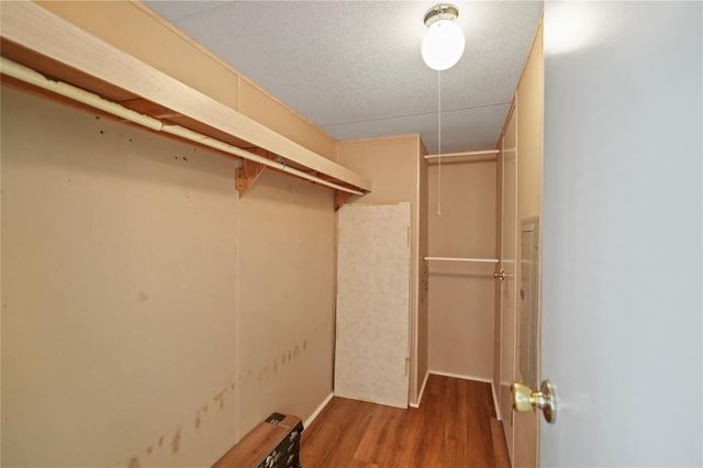 71 Road 5221, Cleveland, TX 77327