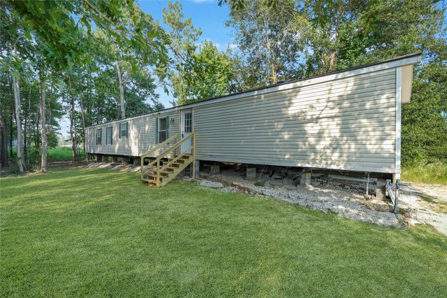 71 Road 5221, Cleveland, TX 77327