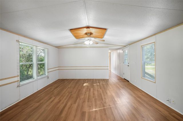 71 Road 5221, Cleveland, TX 77327