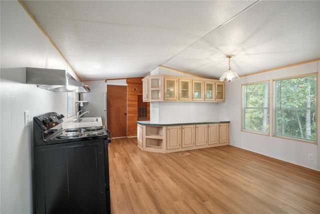 71 Road 5221, Cleveland, TX 77327