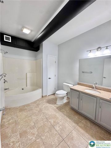 11 West 2nd Street 101, Bethlehem City, PA 18015