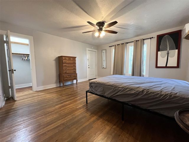 617 12th Street 3, Huntsville, TX 77340