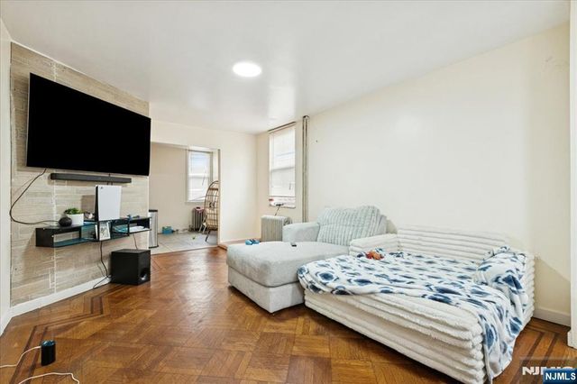 8617 Smith Avenue, North Bergen, NJ 07047