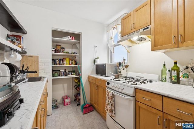 8617 Smith Avenue, North Bergen, NJ 07047