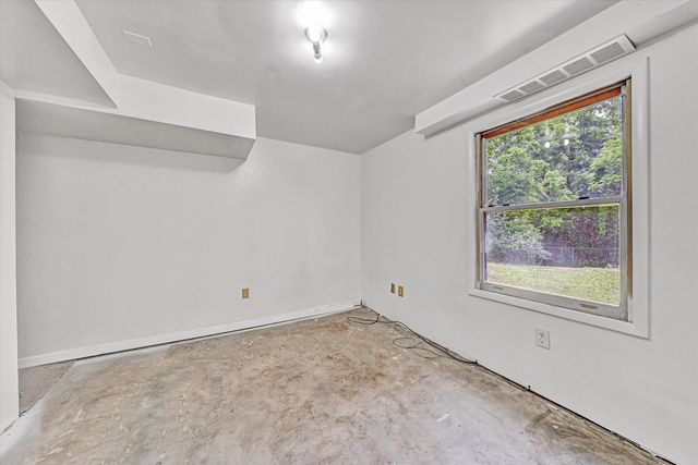 4064 Crawford RD, Roanoke, VA 24018