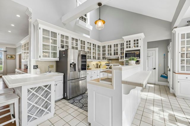 901 Town Branch Rd, Charlotte, TN 37036