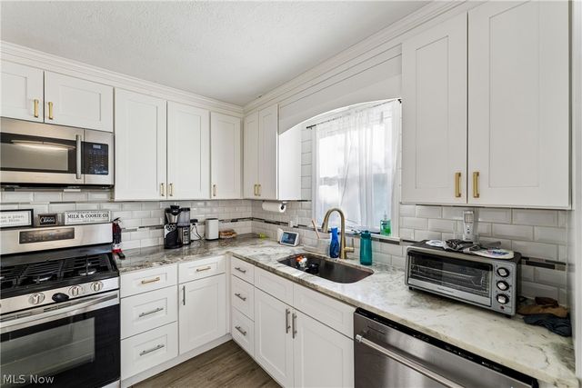 6711 Norwalk Road, Medina, OH 44256
