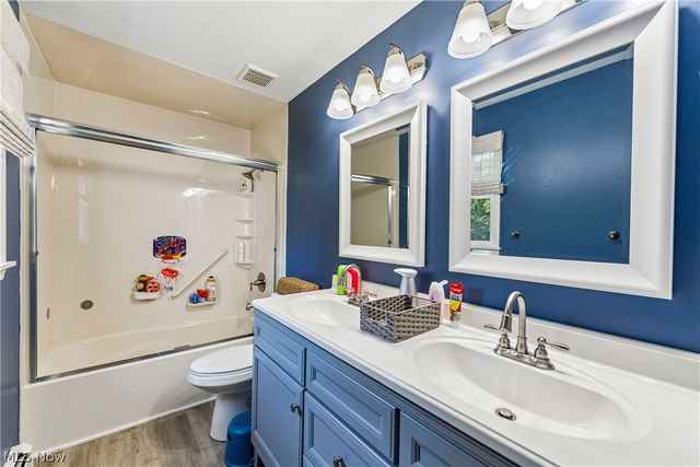6711 Norwalk Road, Medina, OH 44256